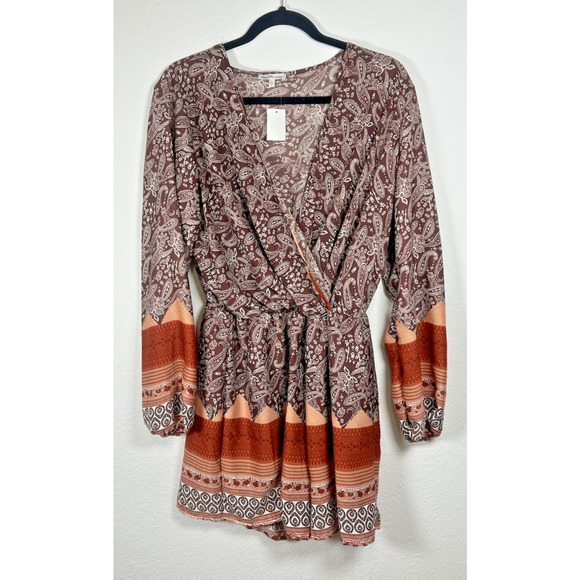 Charlotte Russe XL ROMPER flowers & paisley Romper BOHO V‎ Neck NWT - Picture 1 of 8